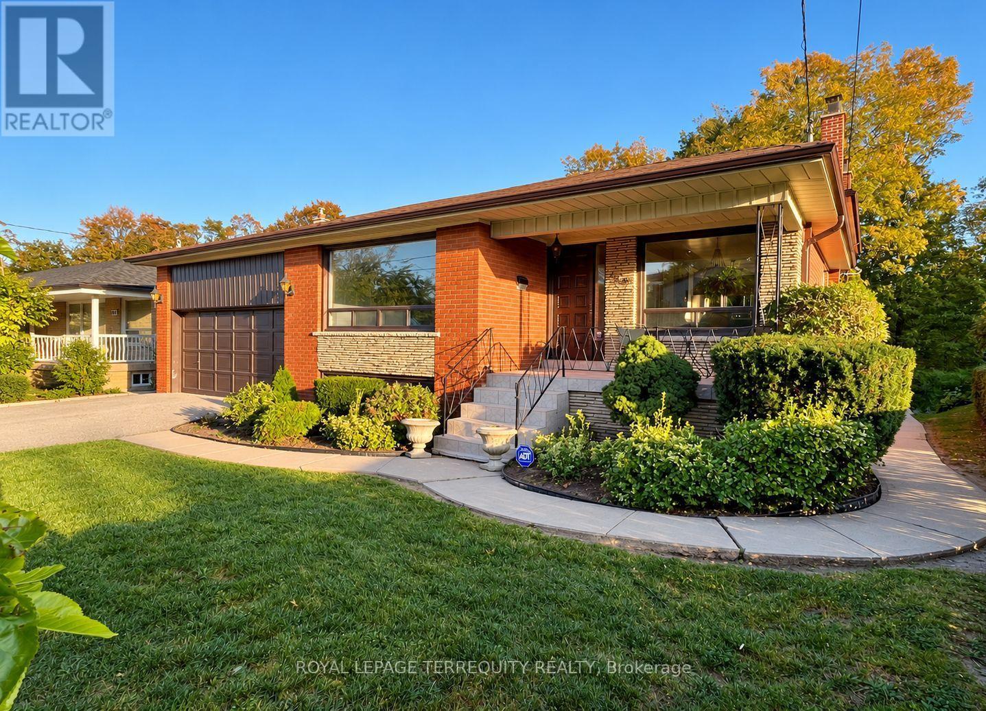 169 GRANDRAVINE DRIVE - 1