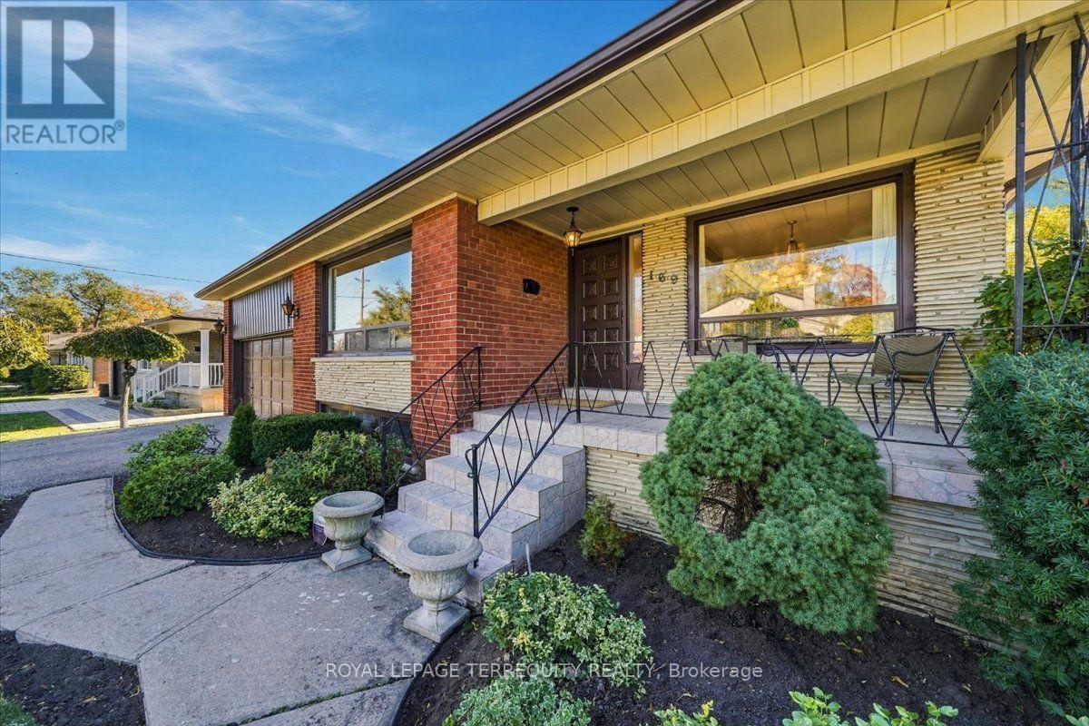 169 GRANDRAVINE DRIVE, Toronto (York University Heights) — photo 2