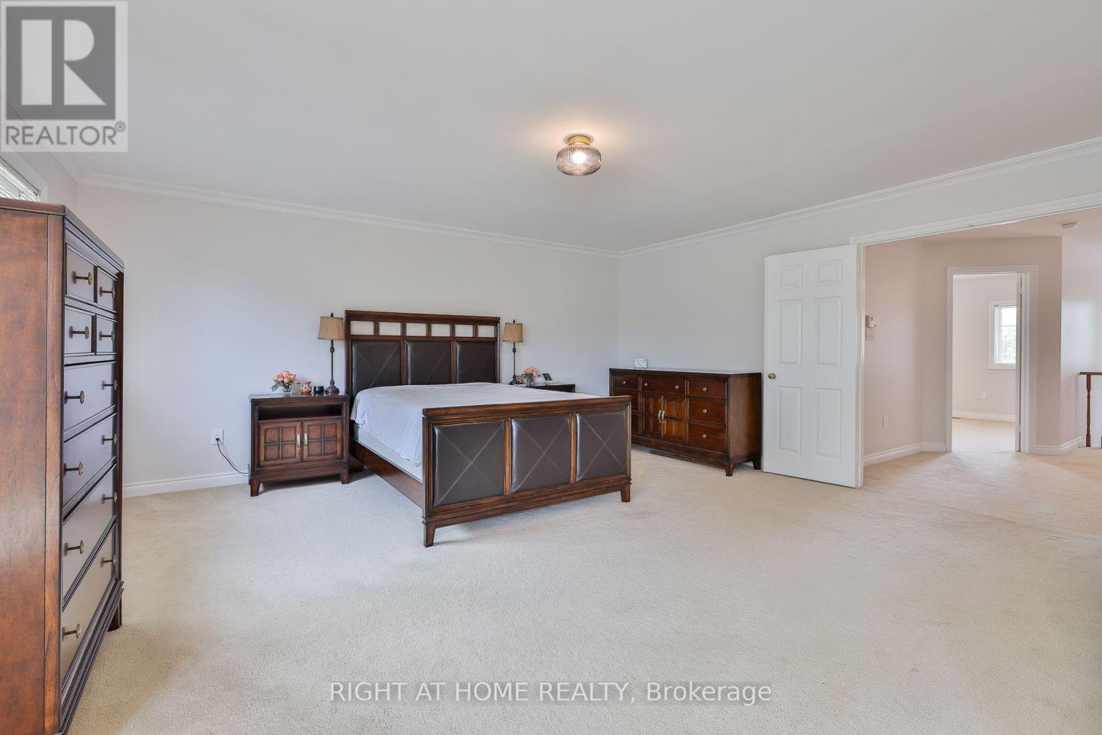 560 CHAGALL COURT - 25
