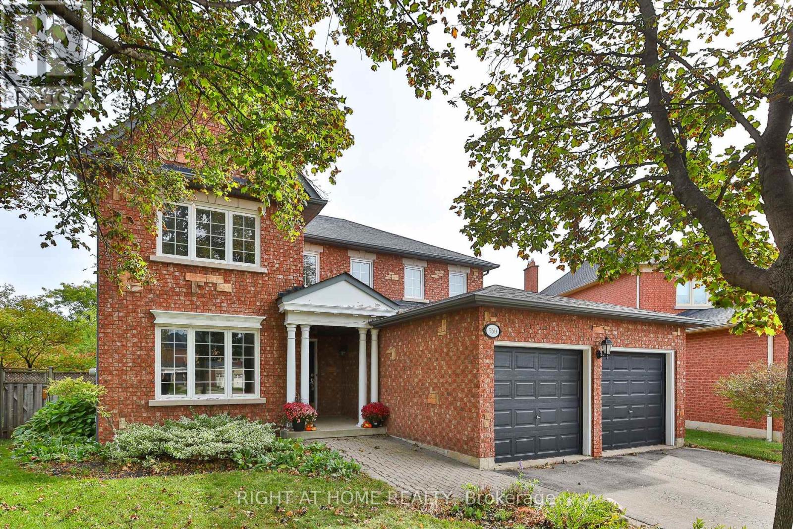 560 CHAGALL COURT - 4