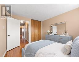 2 Ackrow Court, Toronto, ON M9C5C4 Photo 15