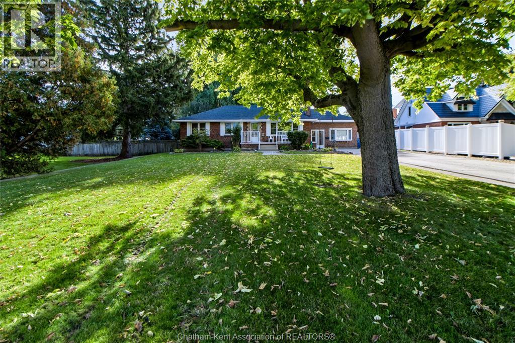 16 INDIAN CREEK ROAD West, Chatham — photo 2