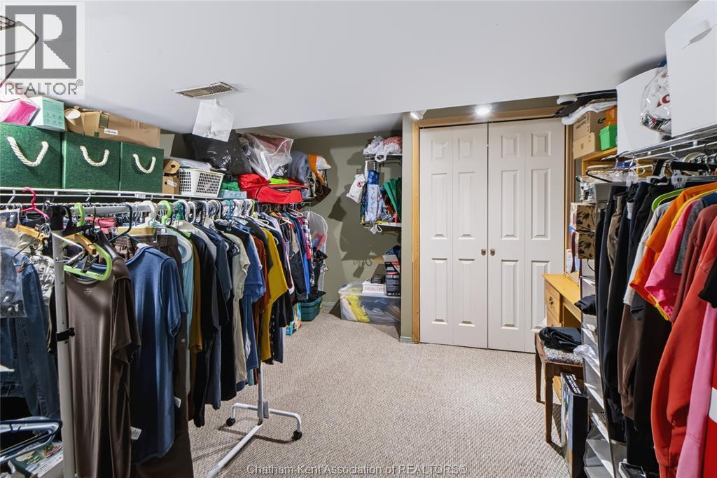 16 Indian Creek Road West — photo 21