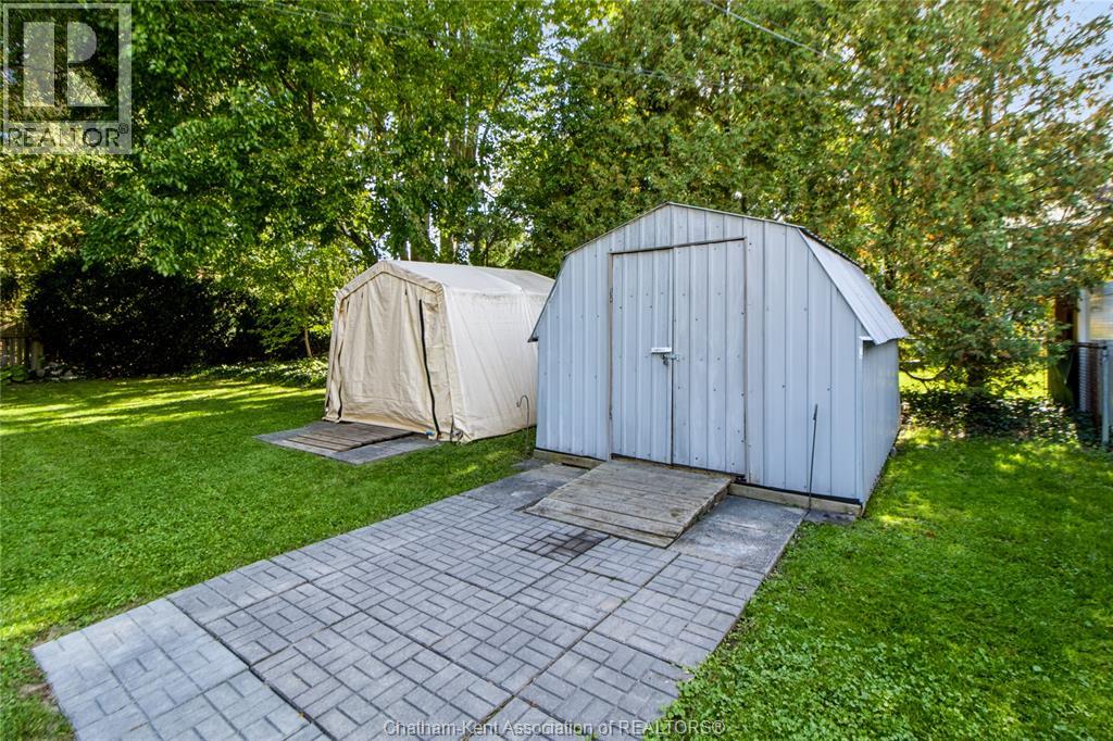 16 Indian Creek Road West — photo 33