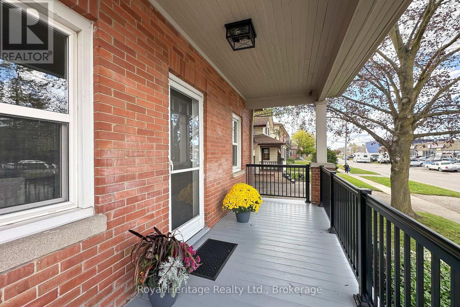 15 Russett Avenue, Oshawa, ON photo 3