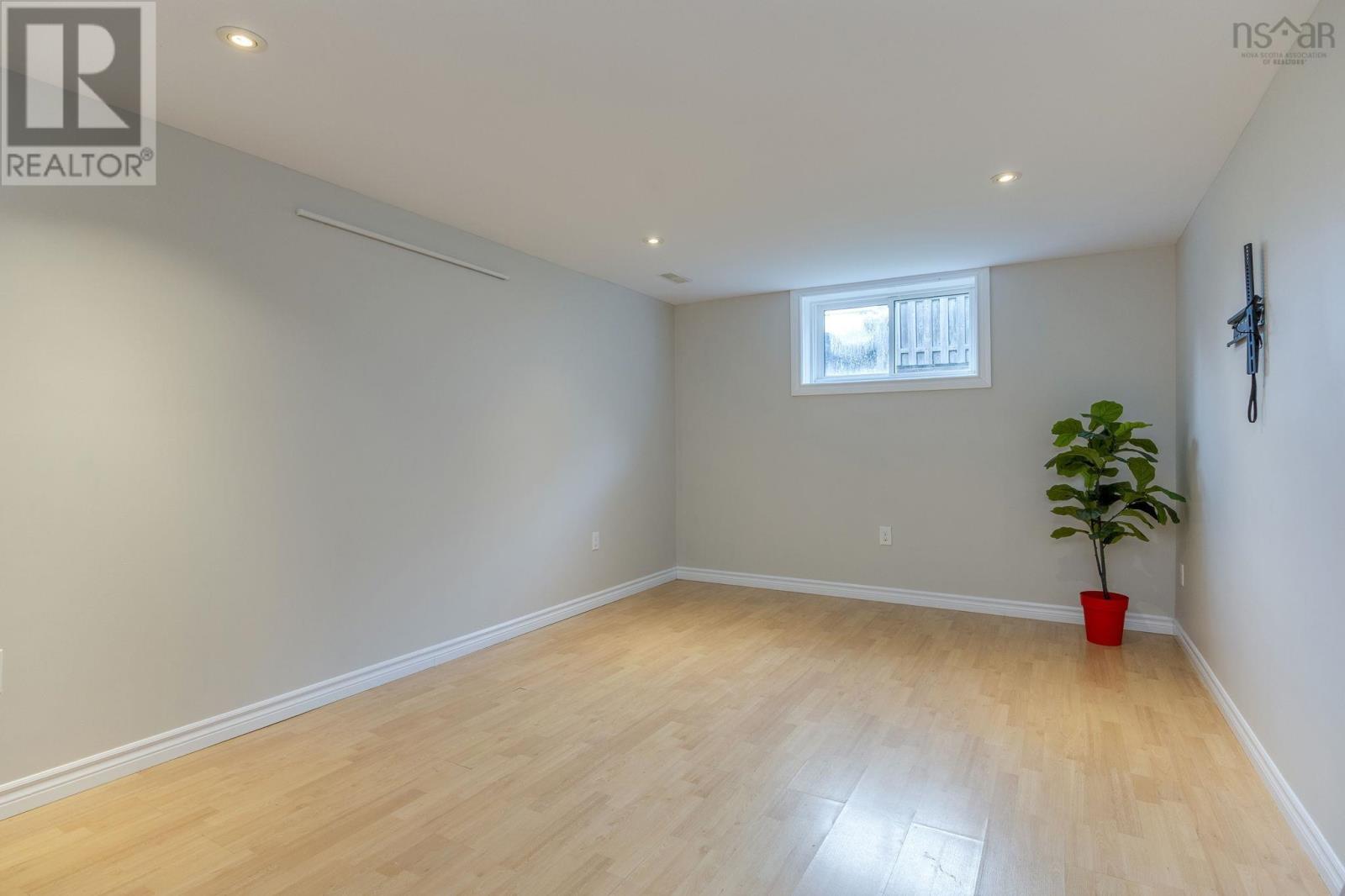 Property 34 of 47 of 15 Dipper Crescent
