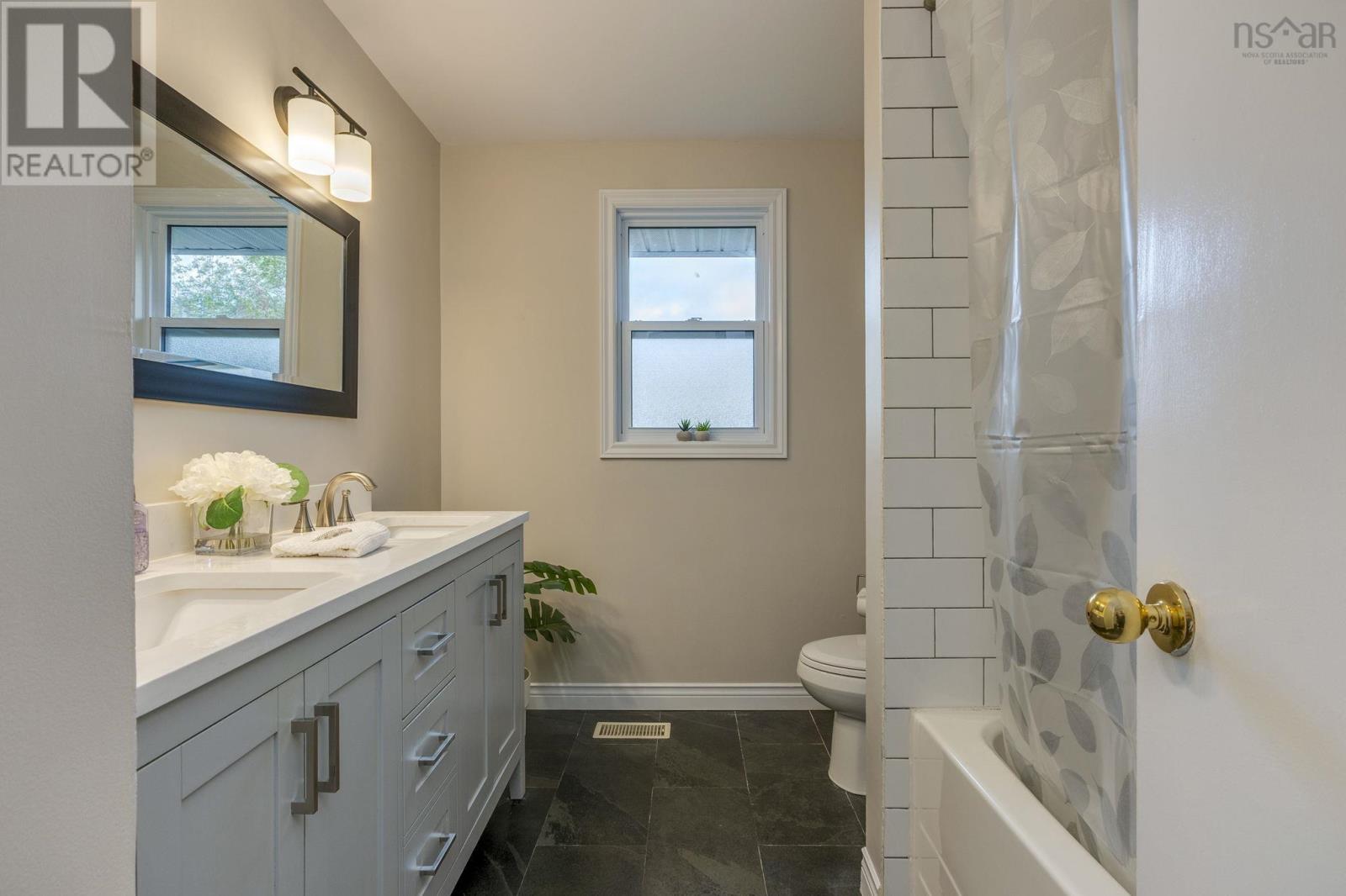 Property 32 of 47 of 15 Dipper Crescent