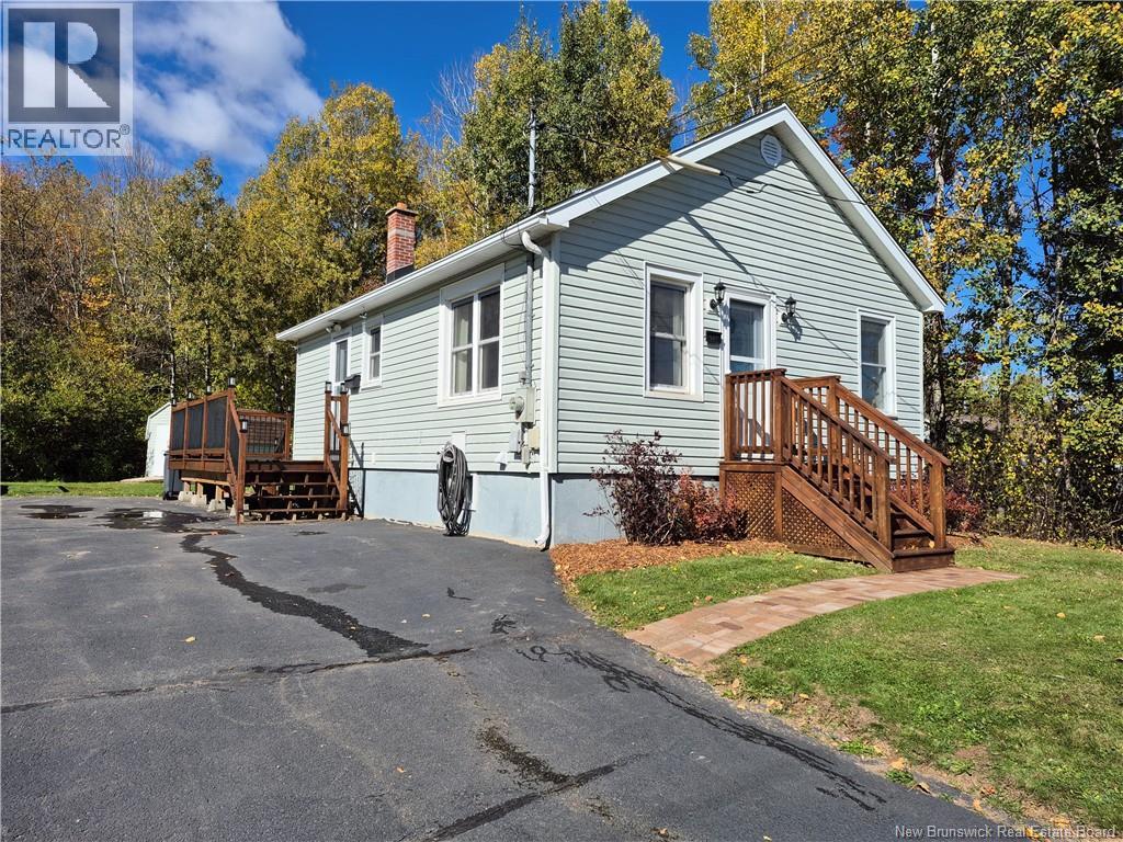 557 Canada Street - 1