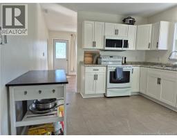 557 Canada Street, photo 5