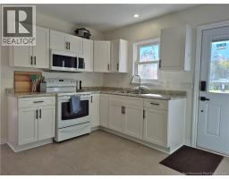 557 Canada Street, photo 6