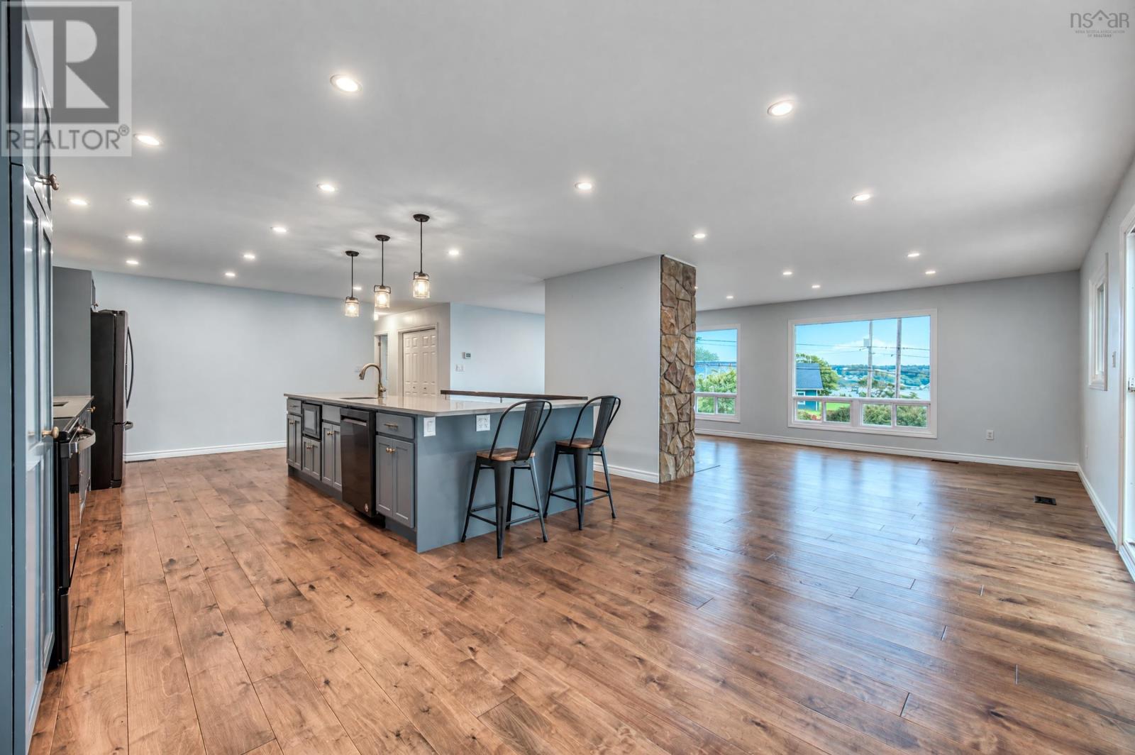 Property 24 of 48 of 284 Beeches Road