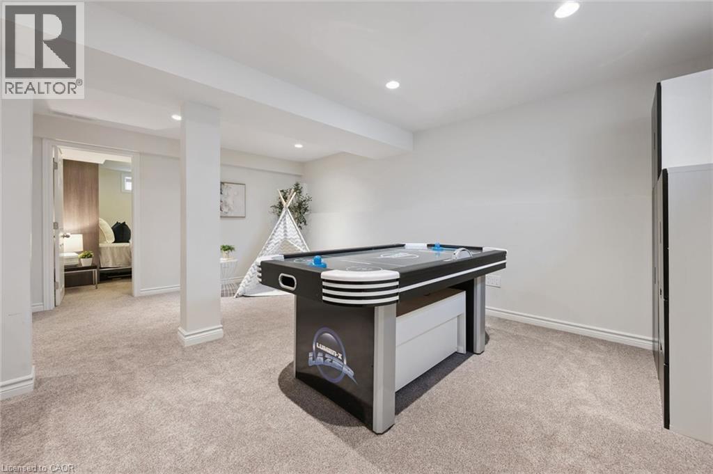 6 BRANWOOD Place - 32