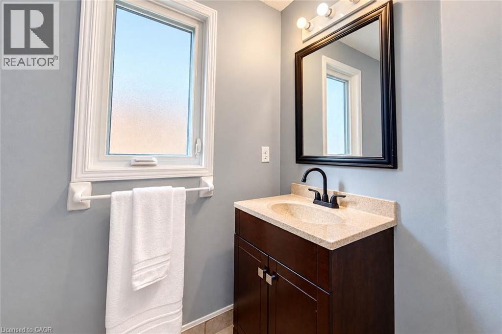 327 OPRINGTON Place - 4