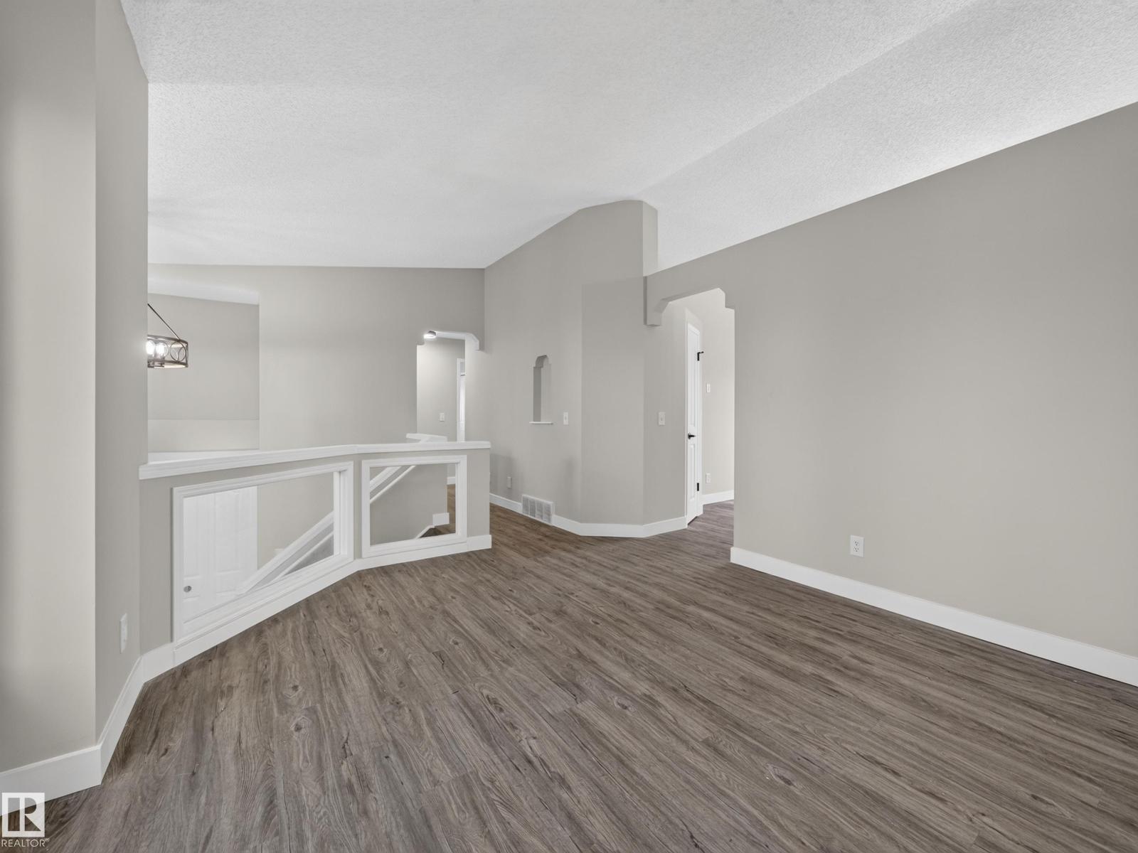 310 Regency Drive, Regency Park (Sherwood Park) — photo 5 of 30: Property photo
