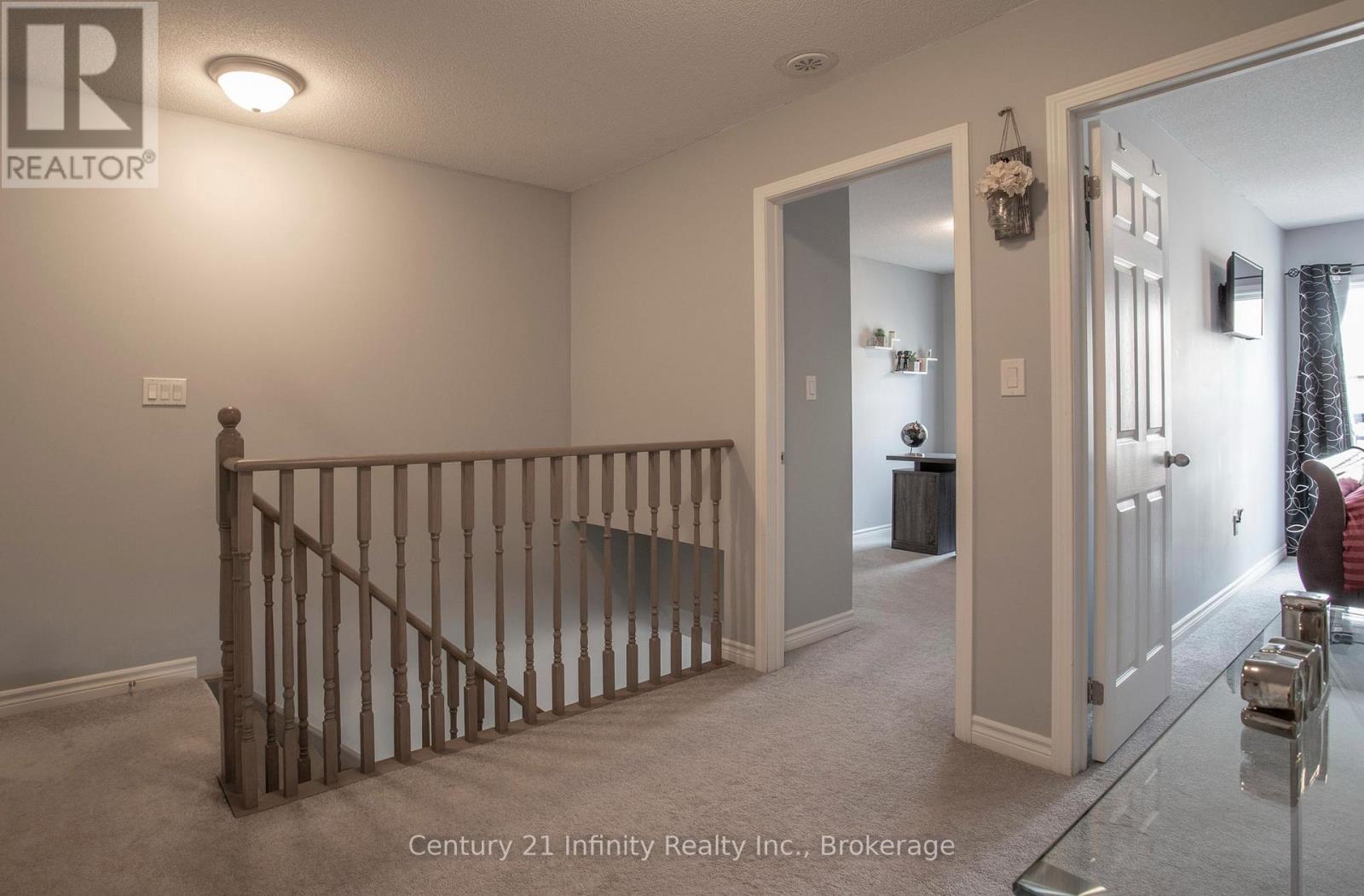 4 Dunsley Way, Whitby, ON photo 19