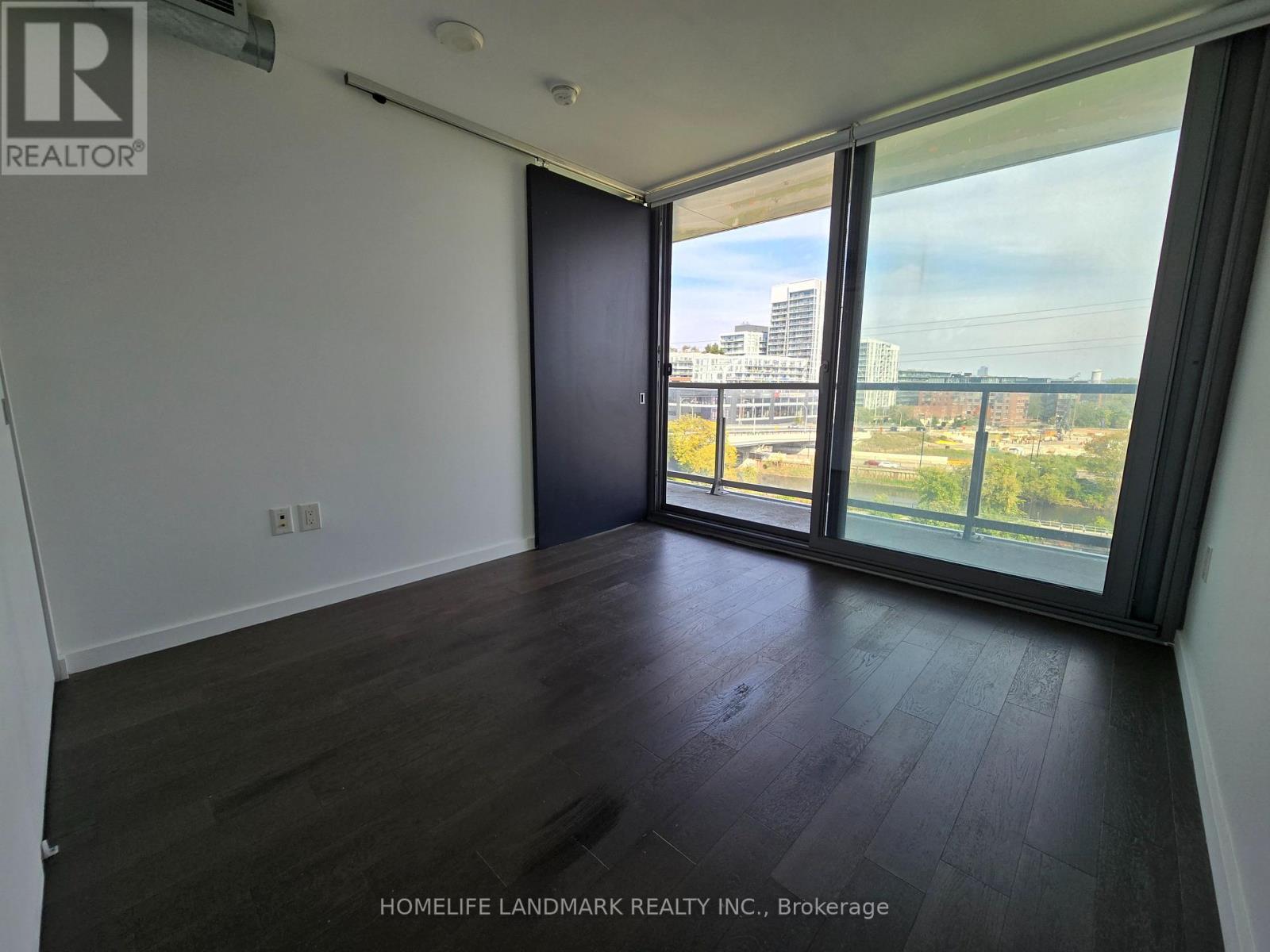 170 Bayview Avenue — photo 14