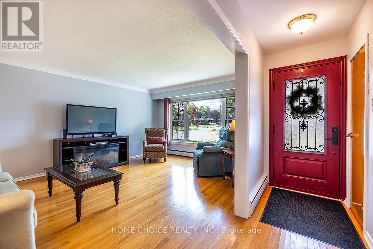 89 Harmony Road North, Oshawa, ON photo 4