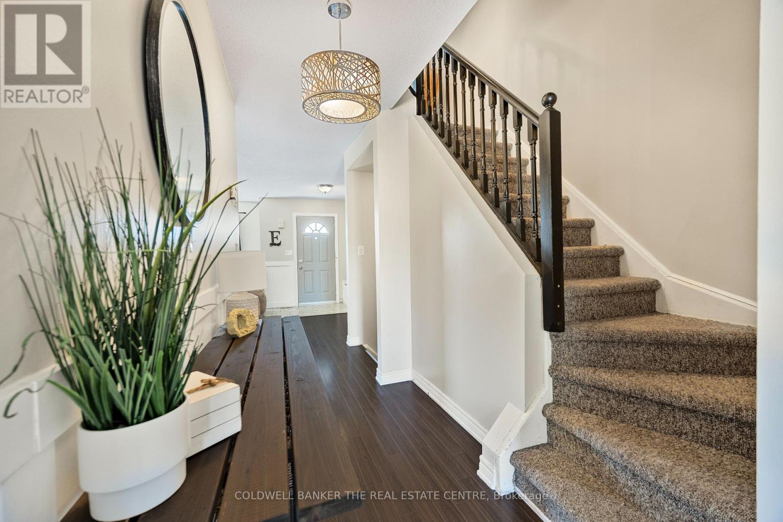 234 Cundles Road East — photo 7