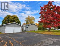 1211 Whelton, photo 3