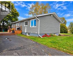 1211 Whelton, photo 4