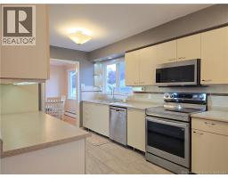 Kitchen - 1211 Whelton, Bathurst, NB E2A3S7 Photo 9