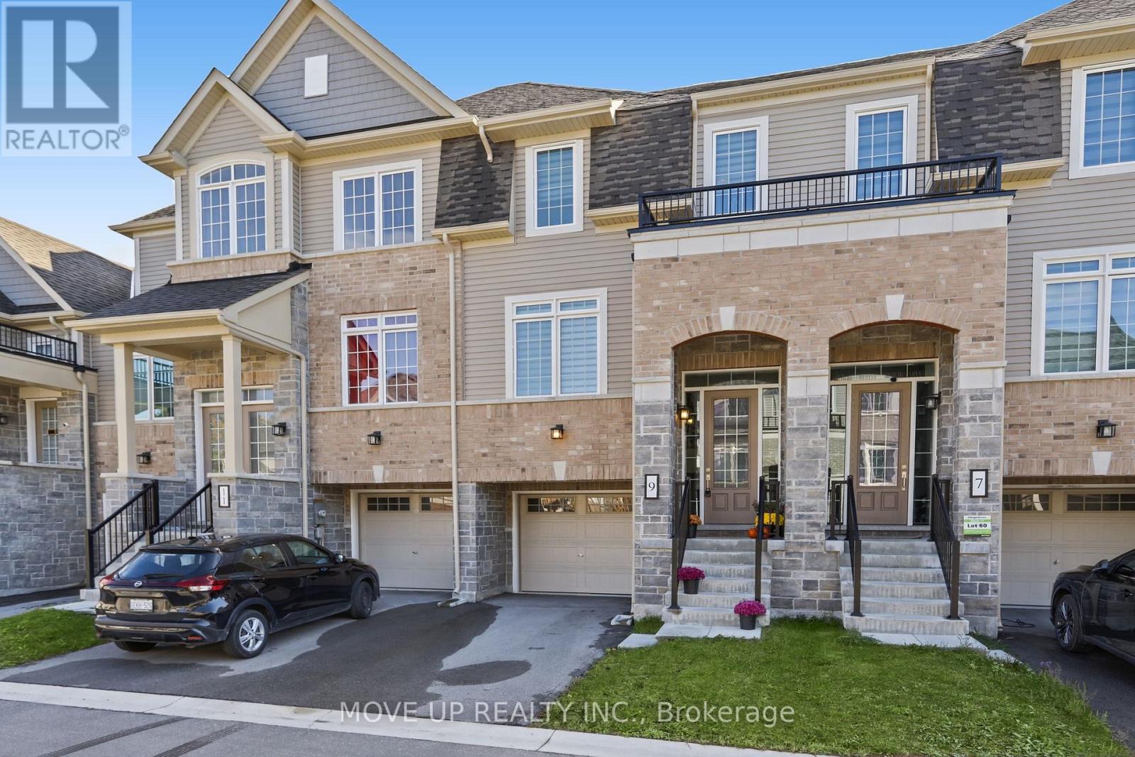 9 Andrew Knowles Lane South, East Gwillimbury, ON