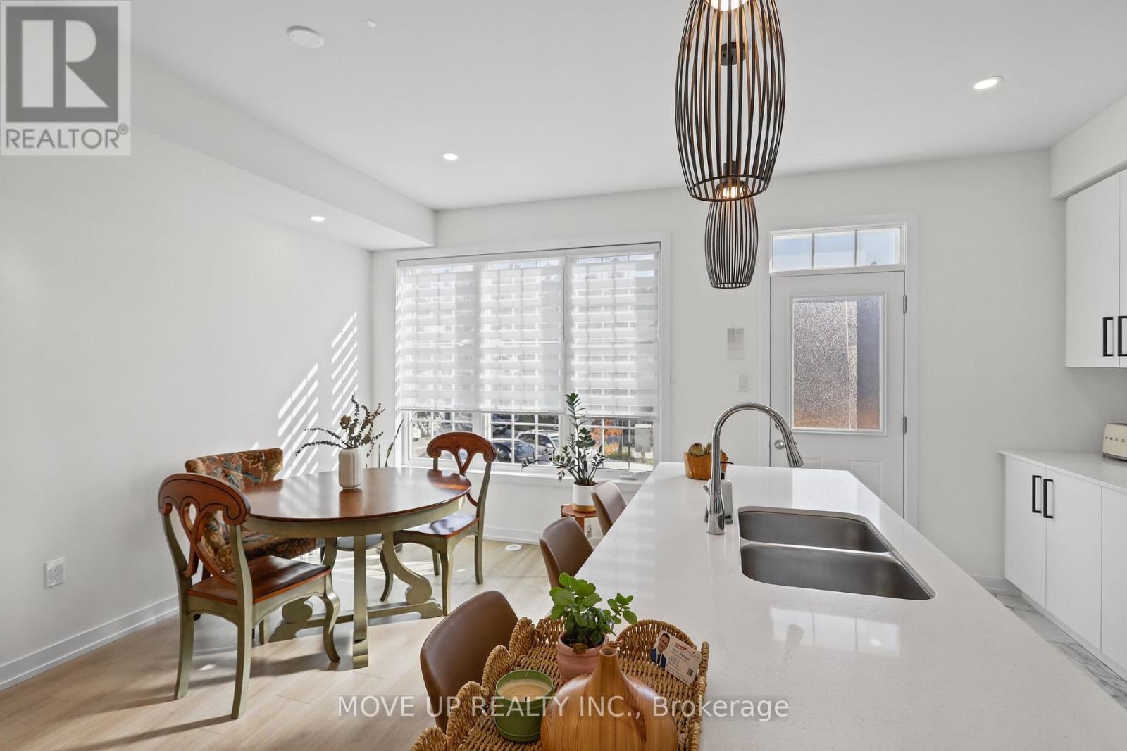9 ANDREW KNOWLES LANE S - 13