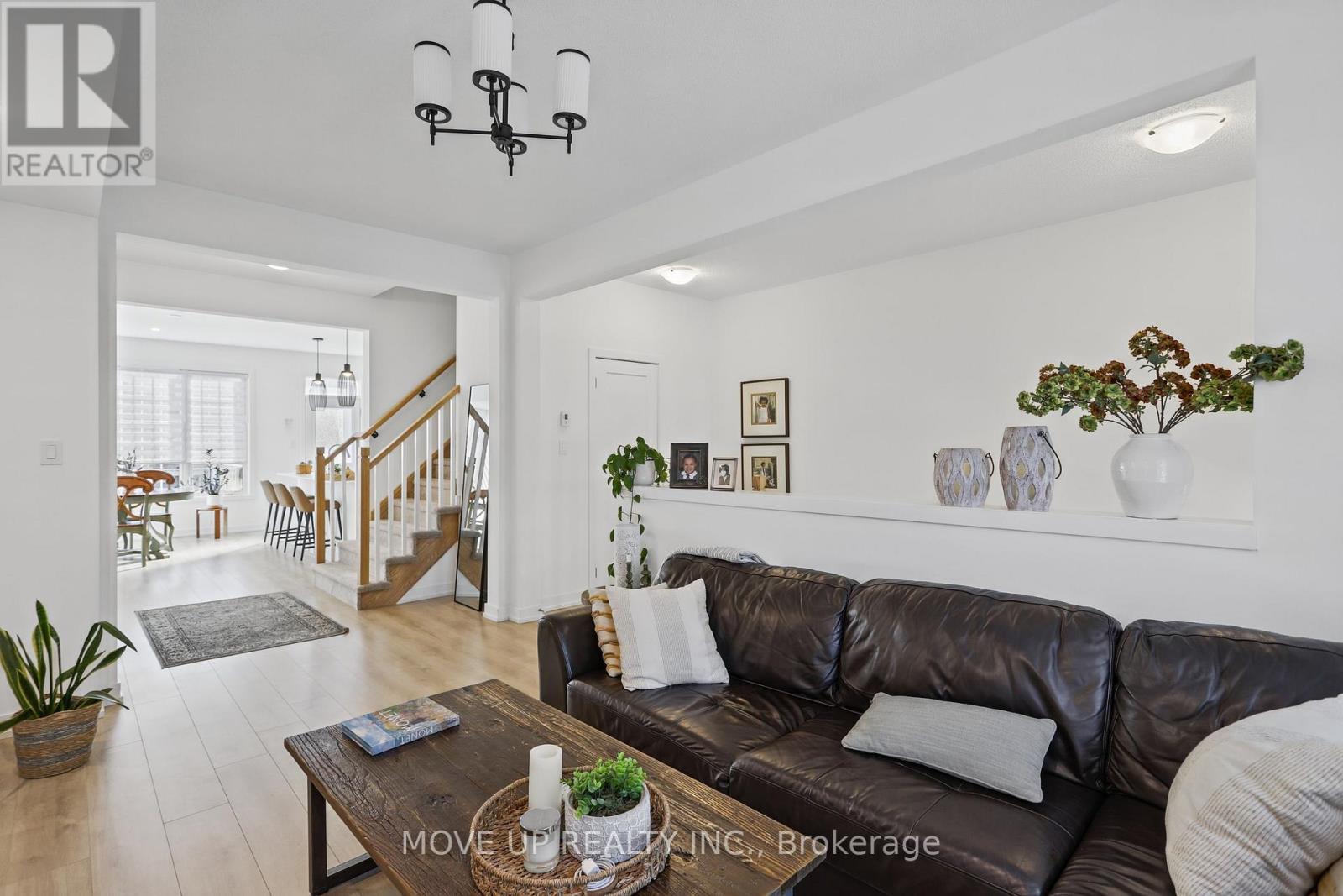 9 ANDREW KNOWLES LANE S - 7
