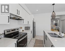 9 Andrew Knowles Lane S, East Gwillimbury, ON L0G1M0 Photo 12