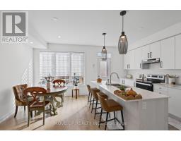 9 Andrew Knowles Lane S, East Gwillimbury, ON L0G1M0 Photo 14
