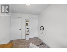 9 Andrew Knowles Lane S, East Gwillimbury, ON L0G1M0 Photo 17