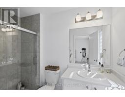 9 Andrew Knowles Lane S, East Gwillimbury, ON L0G1M0 Photo 23