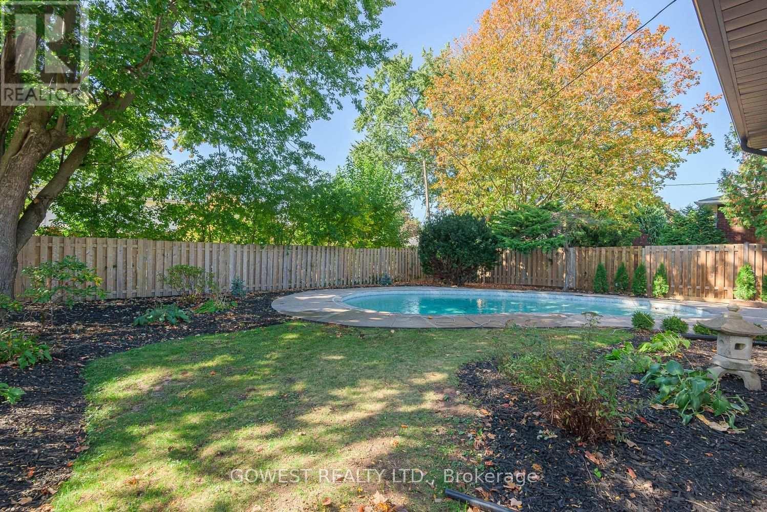 342 Bryant Crescent, Burlington, ON photo 38