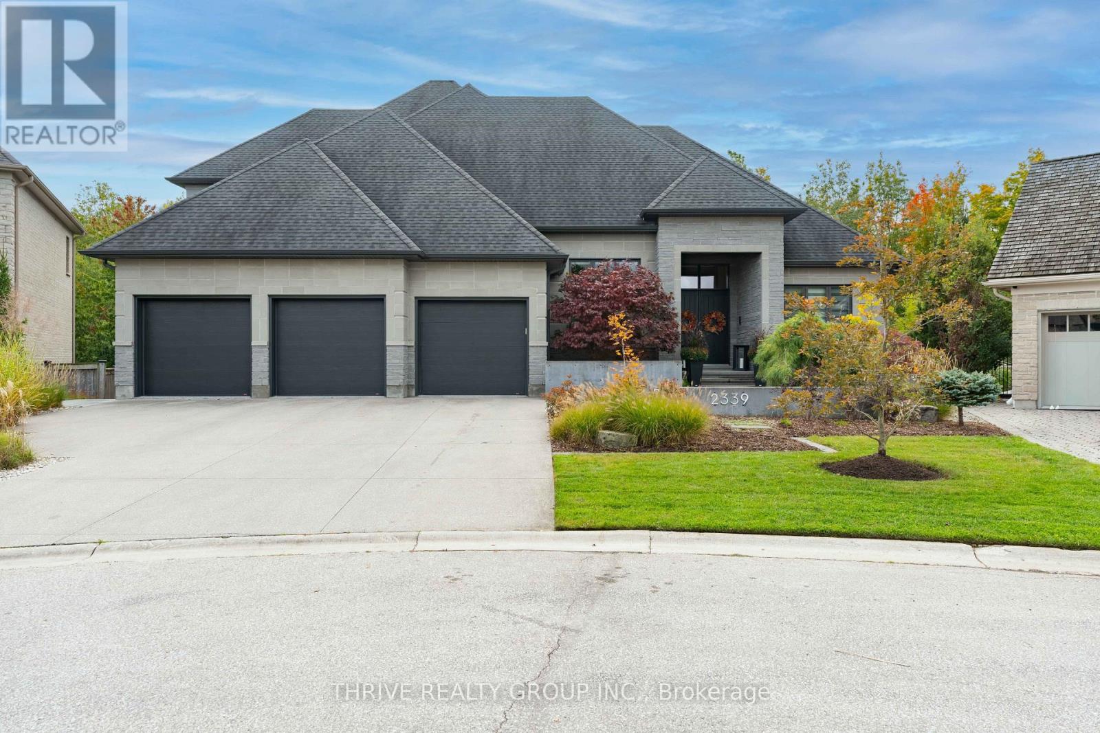 2339 WATERSIDE COURT, London North (North R) Ontario
