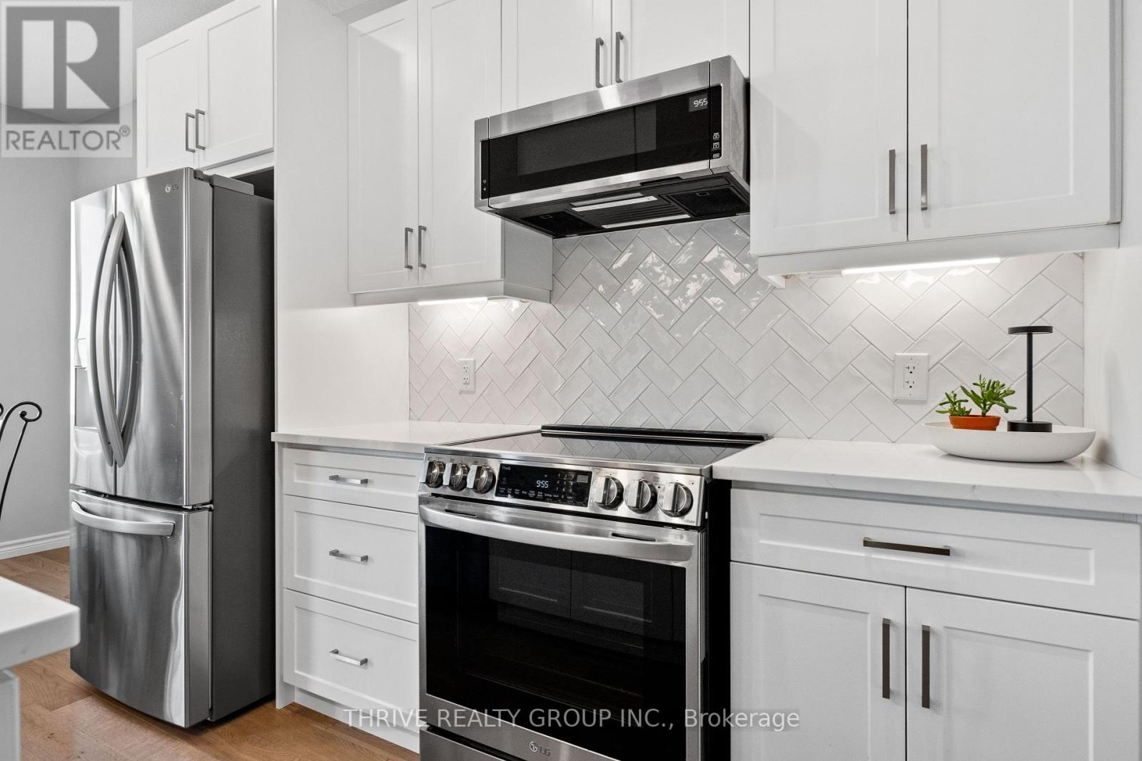 1760 FINLEY CRESCENT - 8