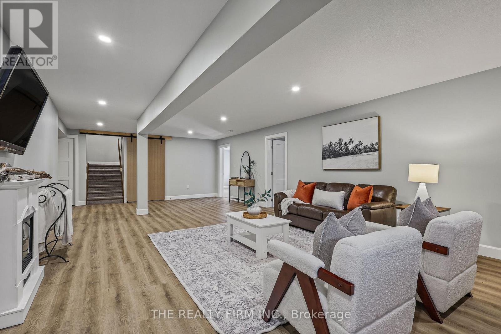 53 Foxborough Place — photo 24