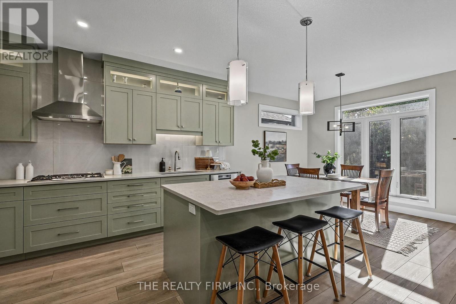 53 Foxborough Place — photo 8