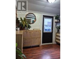 1 Osmond Place thumbnail 8