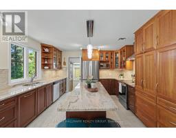 Kitchen - 26 Whippoorwill Drive, Ottawa, ON K1J7J2 Photo 10
