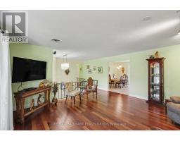Living room - 26 Whippoorwill Drive, Ottawa, ON K1J7J2 Photo 8