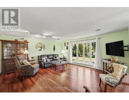 Dining room - 26 Whippoorwill Drive, Ottawa, ON K1J7J2 Photo 9