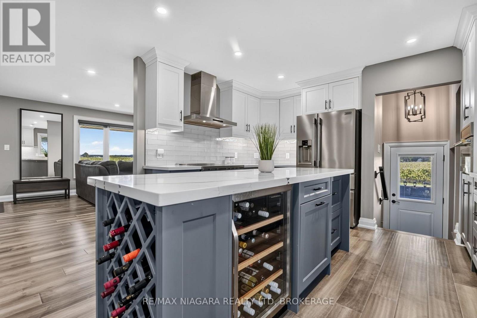 714 Carlton Street — photo 10