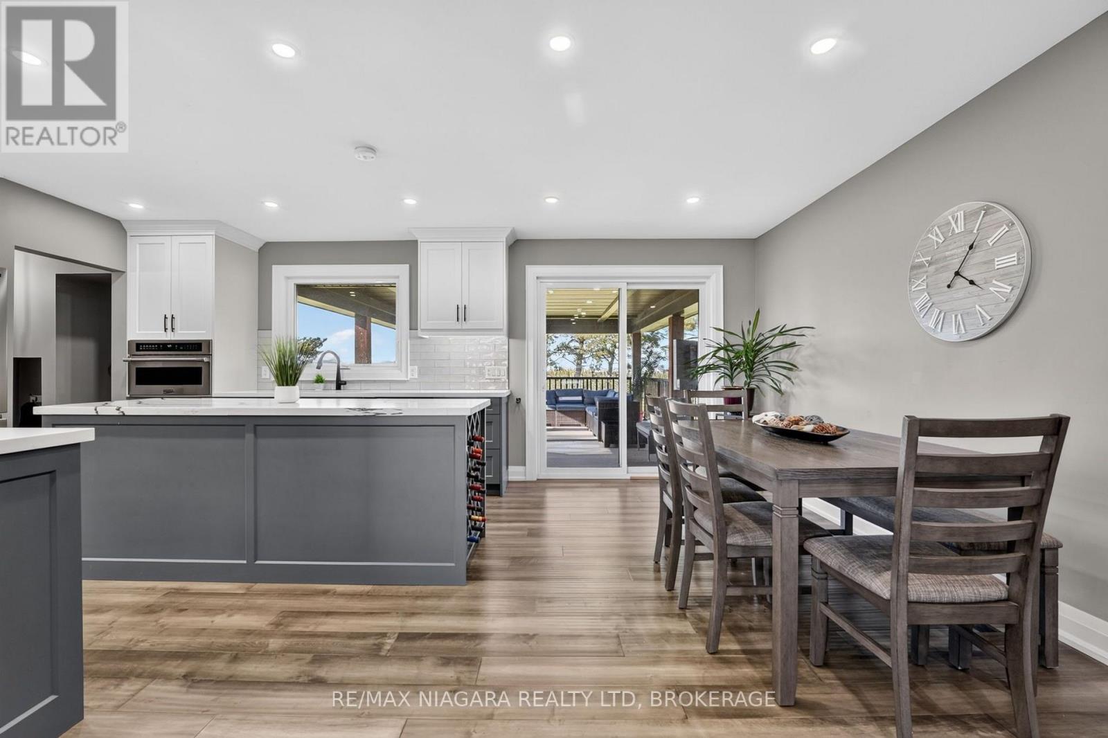 714 Carlton Street — photo 17