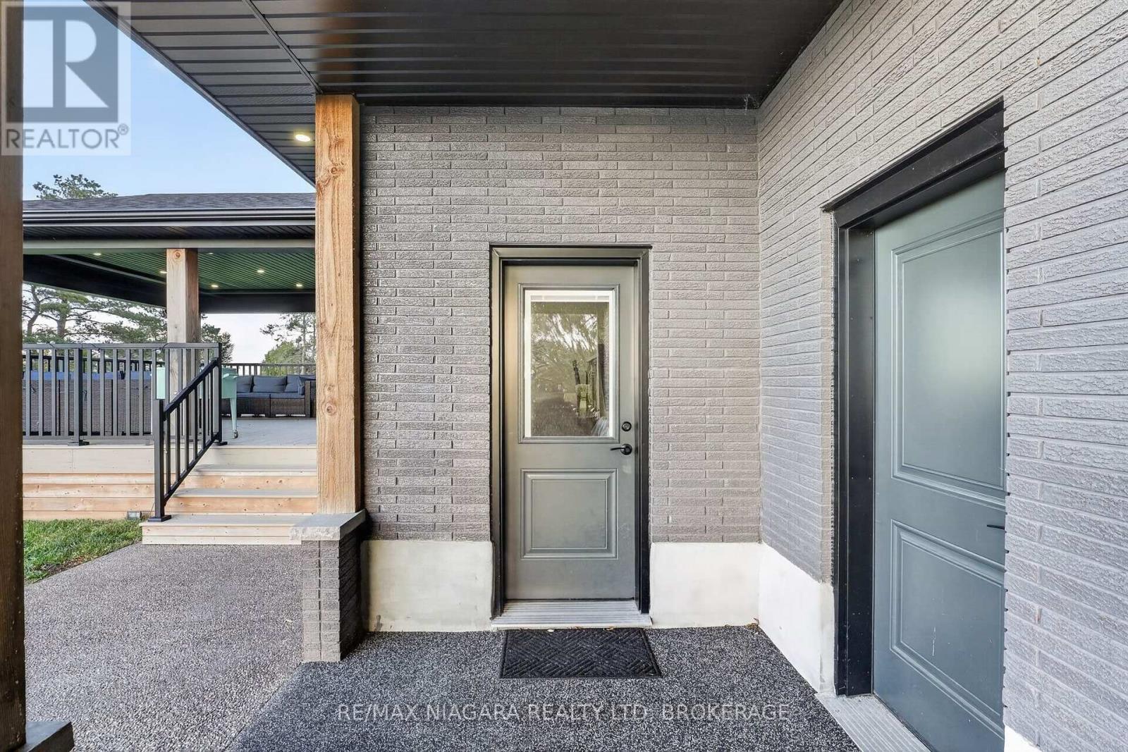 714 Carlton Street — photo 38