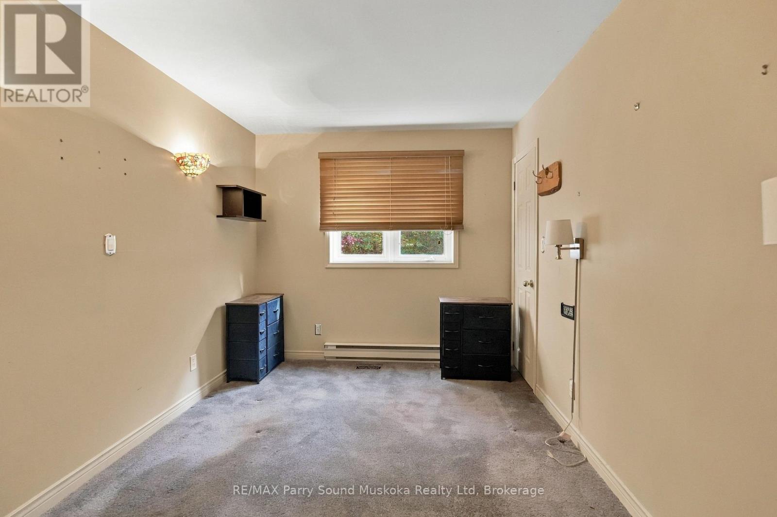 5 MAPLEWOOD DRIVE - 21