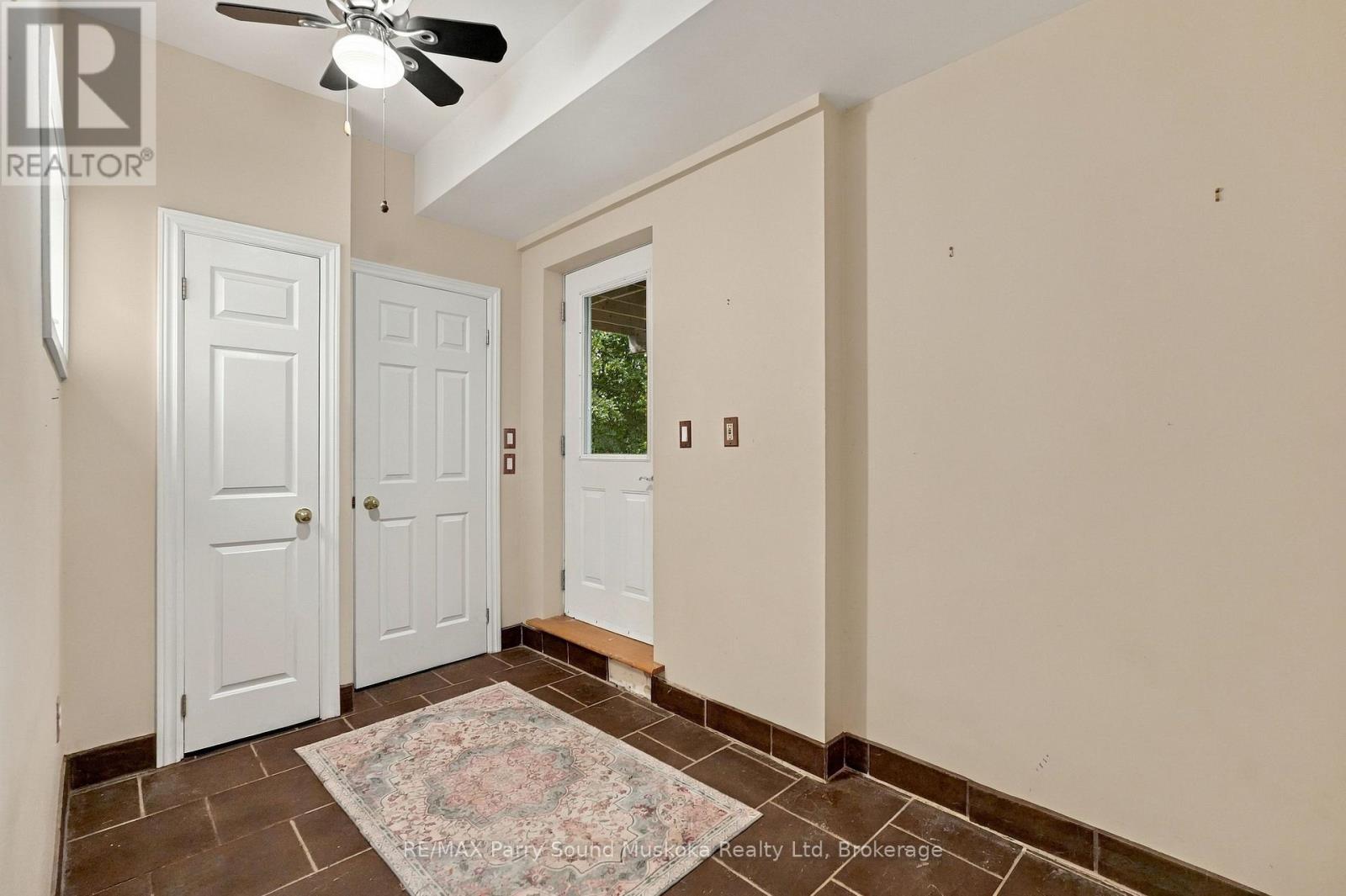 5 MAPLEWOOD DRIVE - 22