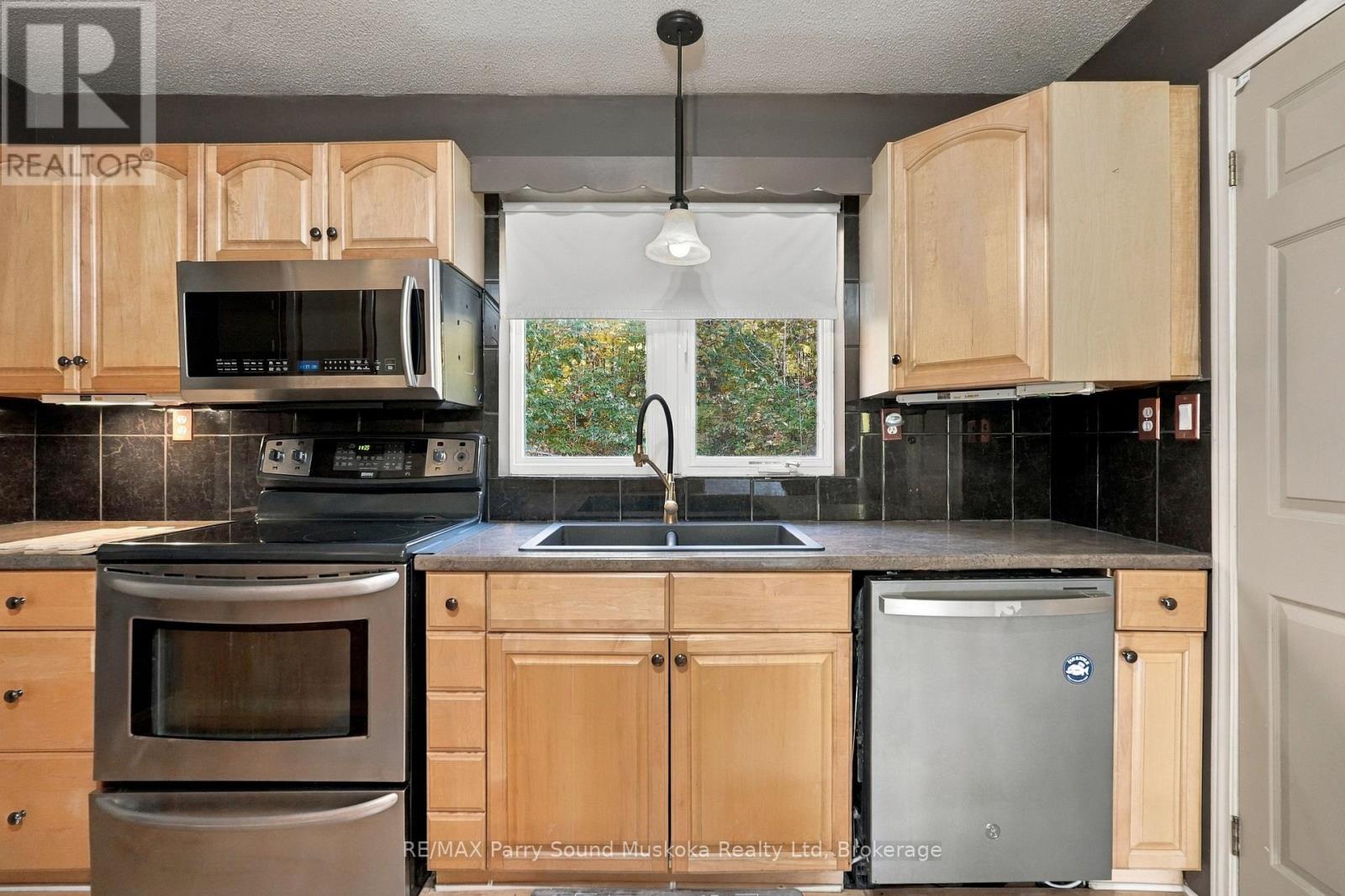 5 Maplewood Drive — photo 7