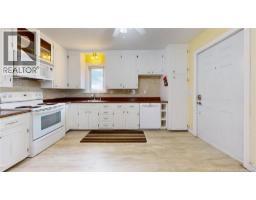 240 Loch Lomond Road, photo 11