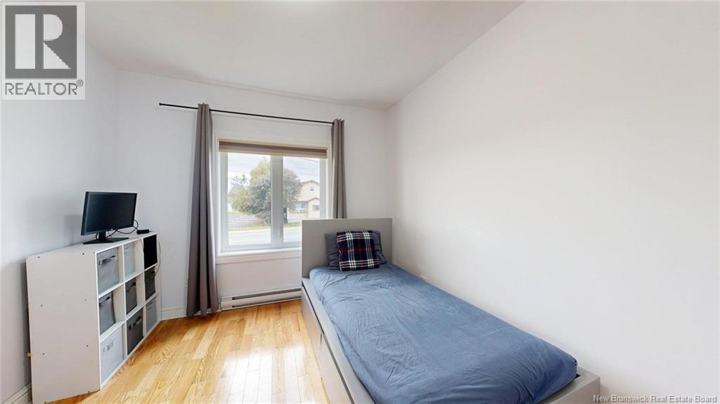 240 Loch Lomond Road - 17