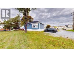 240 Loch Lomond Road, photo 3